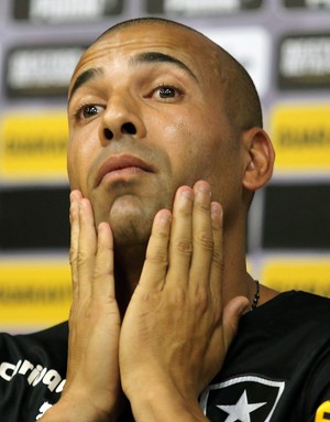 Emerson Sheik em coletiva do Botafogo (Foto: Agência O Globo)