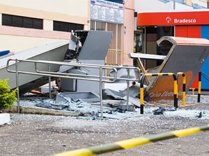 banco explodido no imbuí (Foto: Rafael Pereira/ Arquivo Pessoal)