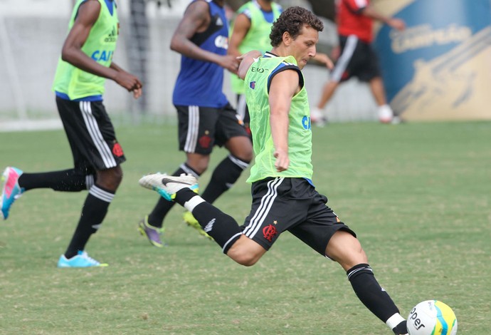 Elano treino Flamengo (Foto: Márcio Mercante/Agência Estado) Elano treino Flamengo (Foto: Márcio Mercante/Agência Estado)