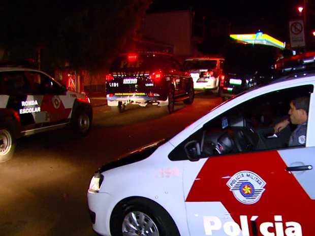 Operação conjunta fiscalizou casas de shows e boates de São Carlos (Foto: Wilson Aiello/EPTV) Operação conjunta fiscalizou casas de shows e boates de São Carlos (Foto: Wilson Aiello/EPTV)
