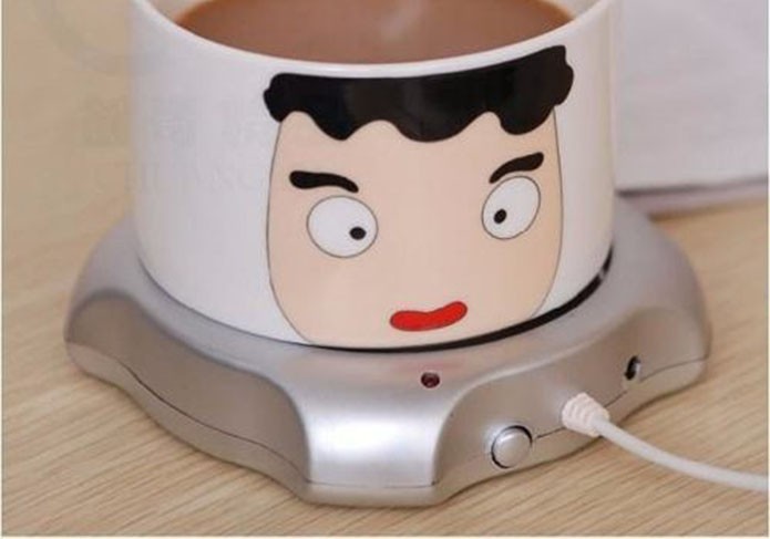 Modelo barato aquece a caneca e serve de hub USB (Foto: Divulgação)