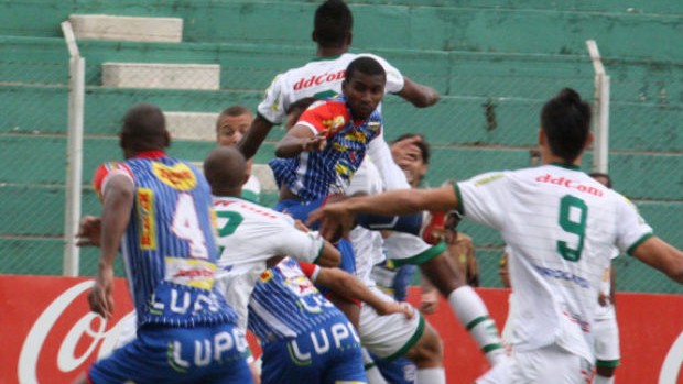 Cianorte x Arapongas na final do interior (Foto: Andye Iore/Site oficial do Cianorte)