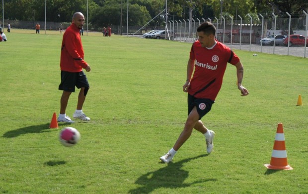 D'Alessandro treina no Beira-Rio (Foto: Diego Guichard / GLOBOESPORTE.COM)