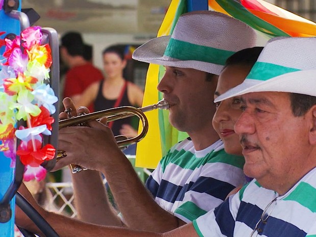 Marchinhas embalam carnaval em São Lourenço (Foto: Reprodução EPTV / Tarciso Silva) Marchinhas embalam carnaval em São Lourenço (Foto: Reprodução EPTV / Tarciso Silva)