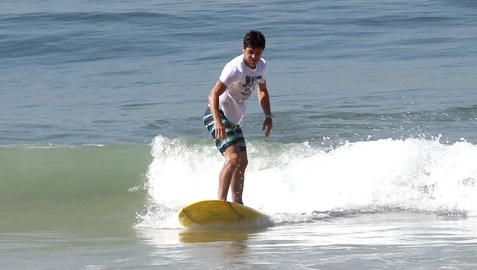 juninho Pernambucano vasco praia Barra da tijuca surfe  (Foto: Wallace Barbosa / AgNews)