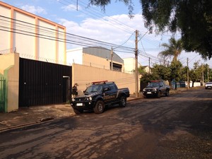 Empresas de confecção são focos da operação da PF (Foto: Alberto D´Angele/ RPC Londrina)