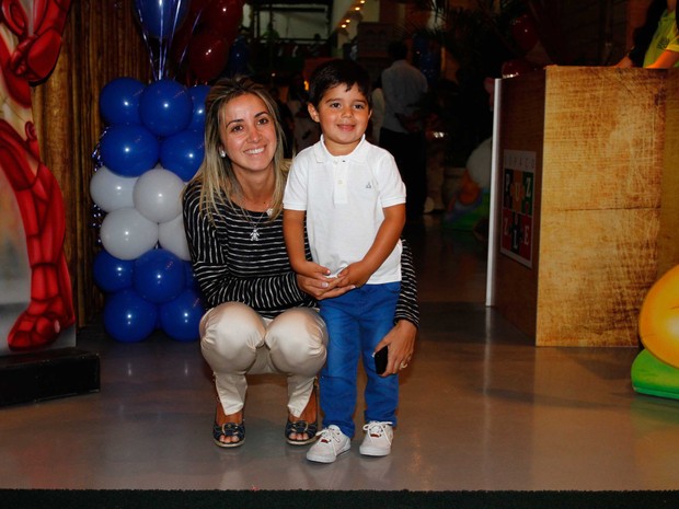 Rafaela Massa e Felipinho no aniversário dos filhos de Emerson Fittipaldi  (Foto: Caio Duran/AgNews)