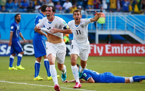 Godin italia x uruguai (Foto: Getty Images)