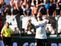 Timão e Pato sopram velinhas com 39 mil e goleada sobre o Flamengo
