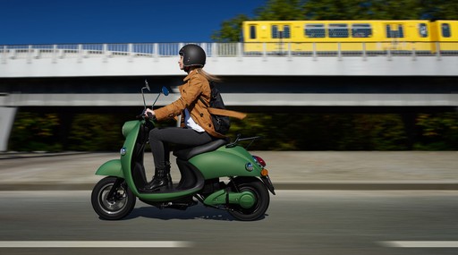 A startup alemã Unu lançou uma nova coleção de scooters elétricas com cores diferentes