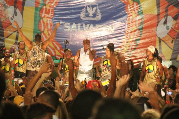 OLUDUM ABRE O CARNAVAL DE SALVADOR (Foto: JC PEREIRA / AGNEWS)