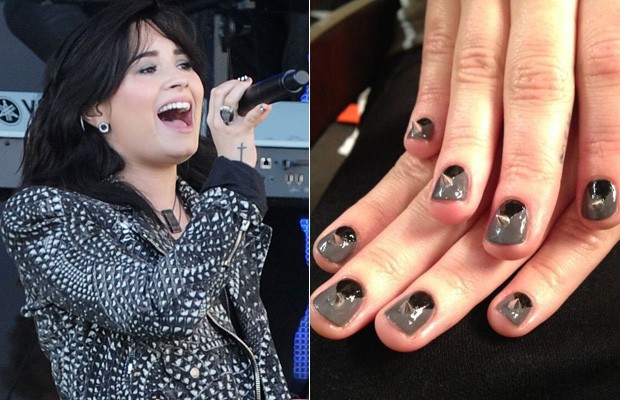 Demi Lovato usando unhas com spikes (Foto: Agência Splash News)