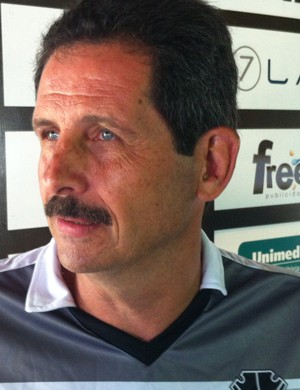 Duílio, técnico do Rio Branco-ES  (Foto: Sidney Magno Novo/Globoesporte.com)