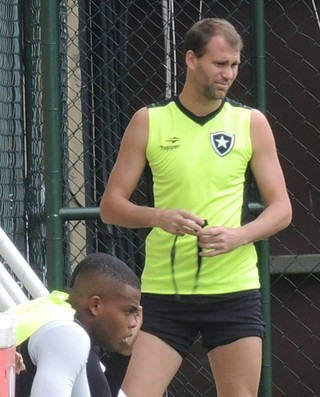 Carli, Botafogo (Foto: Marcelo Baltar)