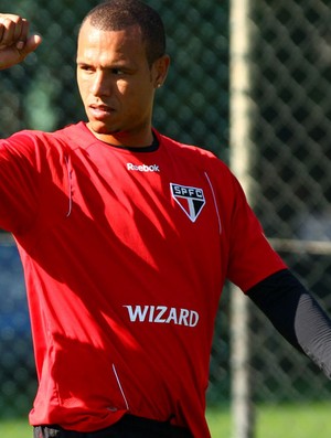 luis fabiano são paulo treino (Foto: Luiz Pires / Vipcomm)