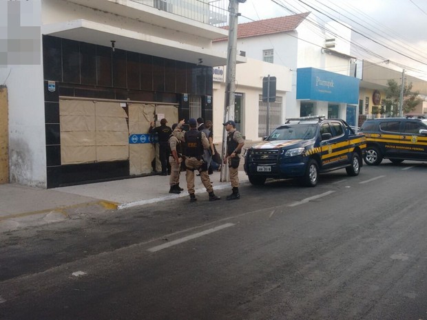 MPF, PRF e outros órgãos deflagraram a operação em Patos, Campina Grande e João Pessoa (Foto: Rafaela Gomes / TV Paraíba)