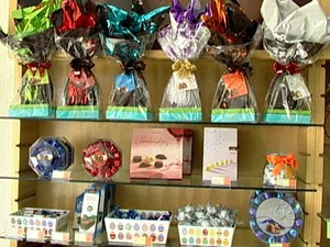 O empresário Márcio da Silva investiu em uma rede de chocolates brasileiras e distribui em três municípios de Rondônia (Foto: Reprodução/TV Rondônia)