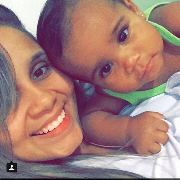 Karol com a filha Nicole (Foto: Reprodução/Instagram)