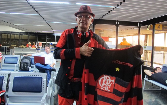 Torcida do Flamengo no avião (Foto: Fred Huber)