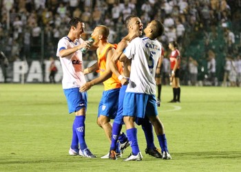 Paulo Sérgio, Marquinhos e Eduardo Costa Figueirense x Avaí (Foto: Jamira Furlani/Avaí FC)