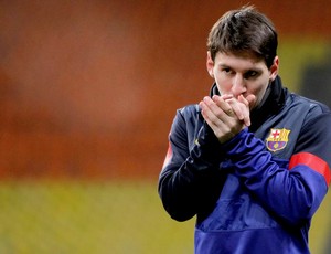 Messi no treino do Barcelona em Moscou (Foto: EFE)