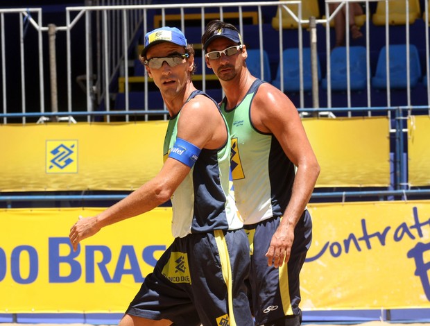 Ricardo e Emanuel Porto Alegre (Foto: Alexandre Arruda/CBV)