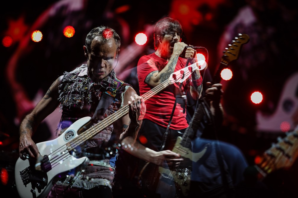 Red Hot Chili Peppers Faz Show No Autom Tico Cover De Jorge Ben Jor Para Fechar Dia De