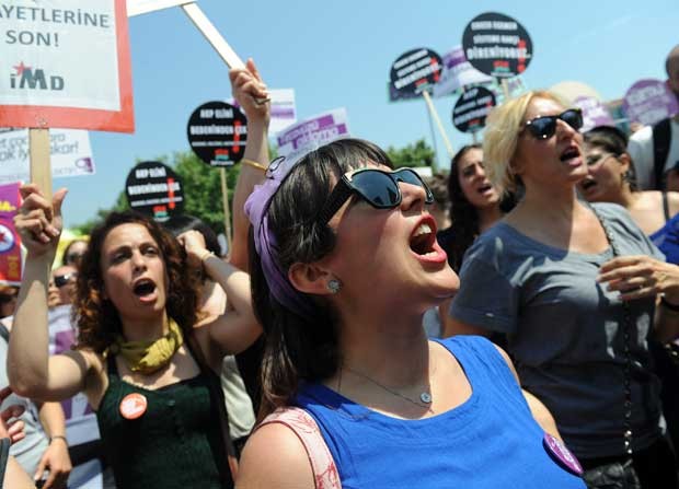 Aborto até a 10ª semana de gestação é legal na Turquia desde 1983. (Foto: Bulent Kilic/AFP)
