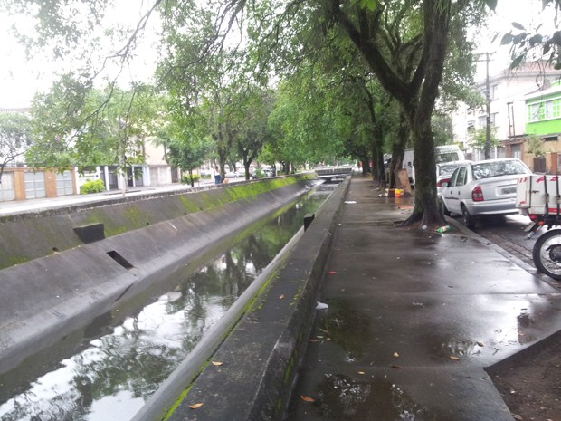 Local próximo de onde a jovem foi encontrada em Santos (Foto: Silvio Muniz /G1)