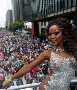 Parada Gay toma Av. Paulista (Flavio Moraes/G1)