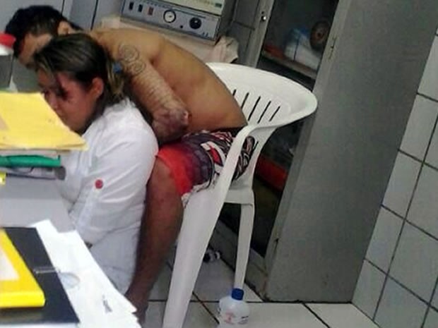 Adolescente ameaçou a mulher com um estoque no pescoço dentro da unidade (Foto: G1 Santarém)