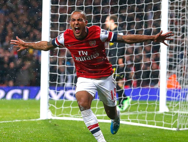 Theo Walcott gol Arsenal contra Wigan (Foto: Reuters)