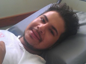 Ryan, de 17 anos, passa por operação nesta quarta-feira (3) (Foto: Paulo Trombini/Arquivo pessoal)