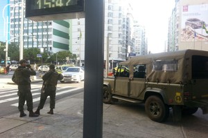 Exército reforça segurança em Copacabana (Foto: Lauro Neto)