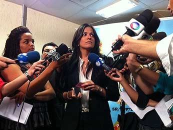 Aelegada Fernanda Costa de Oliveira, que investiga suposto esquema de fraude em regularização de área pública no DF (Foto: Ary Filgueira/TV Globo)