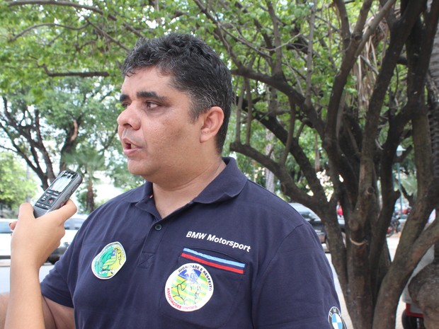Flaubert Rocha destaca problemas de estrutura no Corpo de Bombeiros (Foto: Catarina Costa/G1)