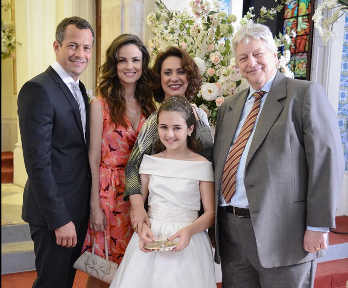 Klara Castinho interpretava a sobrinha da personagem de Carolina Kasting em 'Amor à Vida' (Foto: TV Globo)