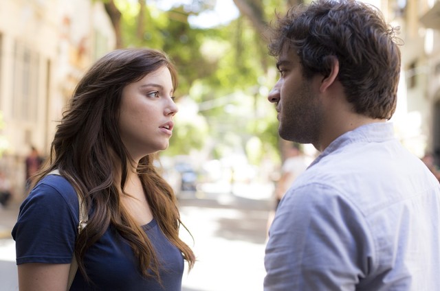 Marina (Alice Wegmann) e Tiago (Humberto Carrão) (Foto: Raphael Dias/Gshow)