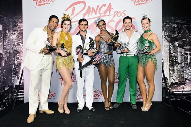 Sophia Abrahão posta foto ao lado dos finalistas do Dança dos Famosos (Foto: Reprodução/Instagram/Globo)