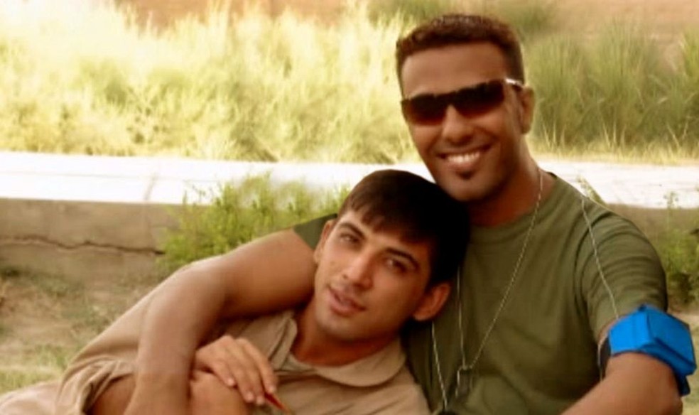 Allami (esq) e Hrebid sabiam que jamais poderiam viver como um casal no Iraque  (Foto: World of Wonder Productions)