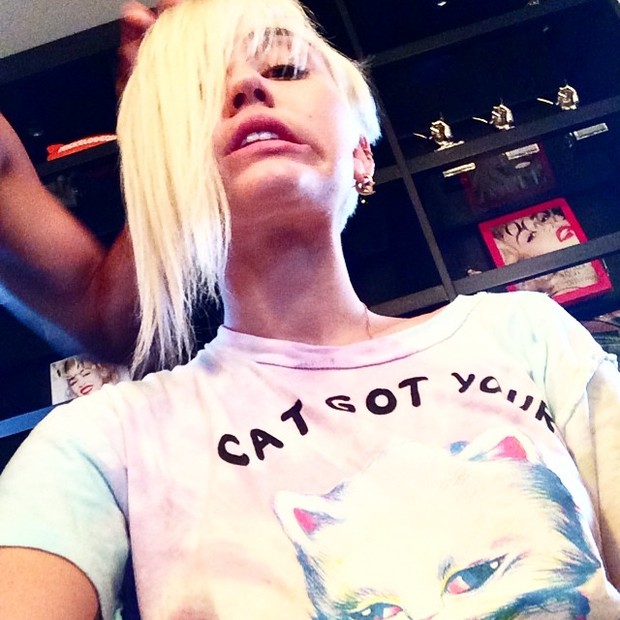 Miley Cyrus adota franjinha (Foto: Instagram/ Reprodução)