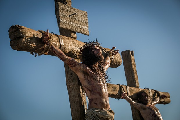 Veja novas fotos de Rodrigo Santoro como Jesus no filme 'Ben-Hur'...