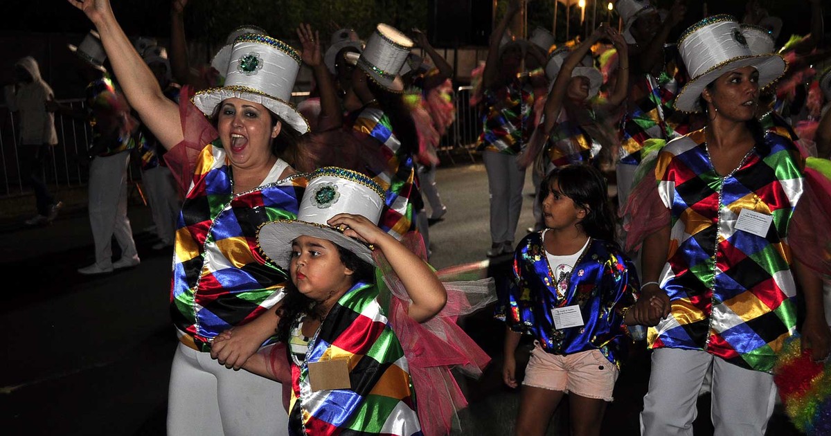 Numa Cidade Cinco Escolas De Samba - BRAINCP