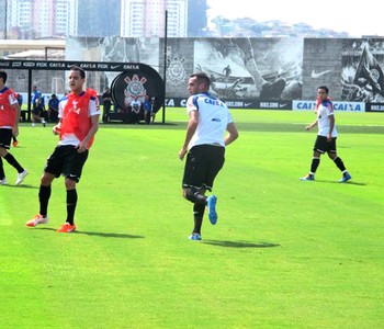 Mano comanda coletivo e mantém formação de jogos finais do Paulista.
