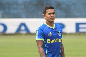 Palmeiras fecha a contratação do atacante Dudu, ex-Grêmio