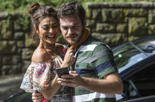 Juliana Paes e Emilio Dantas em cena de 'A força do querer' (Foto: Reprodução)