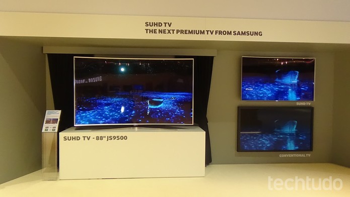 S UHDTV chamou atenção durante o Samsung Fórum 2015 (Foto: Gabriela Fiszman/TechTudo) S UHDTV chamou atenção durante o Samsung Fórum 2015 (Foto: Gabriela Fiszman/TechTudo)