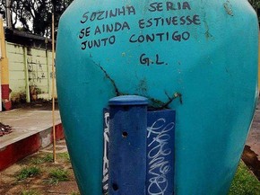 Pichadora Poetica Se Arrisca Para Falar De Amor Em Muros De Curitiba Parana G1 See more of frases para pichar no muro da cara on facebook. g1 globo
