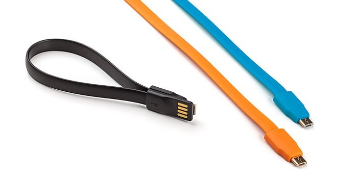 Cabo tem apenas 24cm (Foto: Reprodução/ThinkGeek)