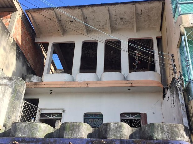 Incêndio ocorreu no terceiro andar; criança estava sozinha (Foto: Diego Toledano/G1 AM)
